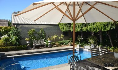 Cafe Umbrellas: Enhancing Your Outdoor Dining Experience